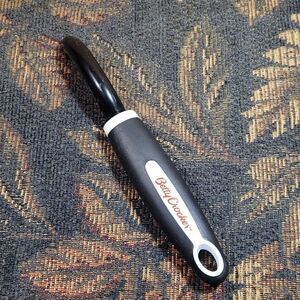 Betty Crocker Essentials Comfort Grip Vegetable Peeler